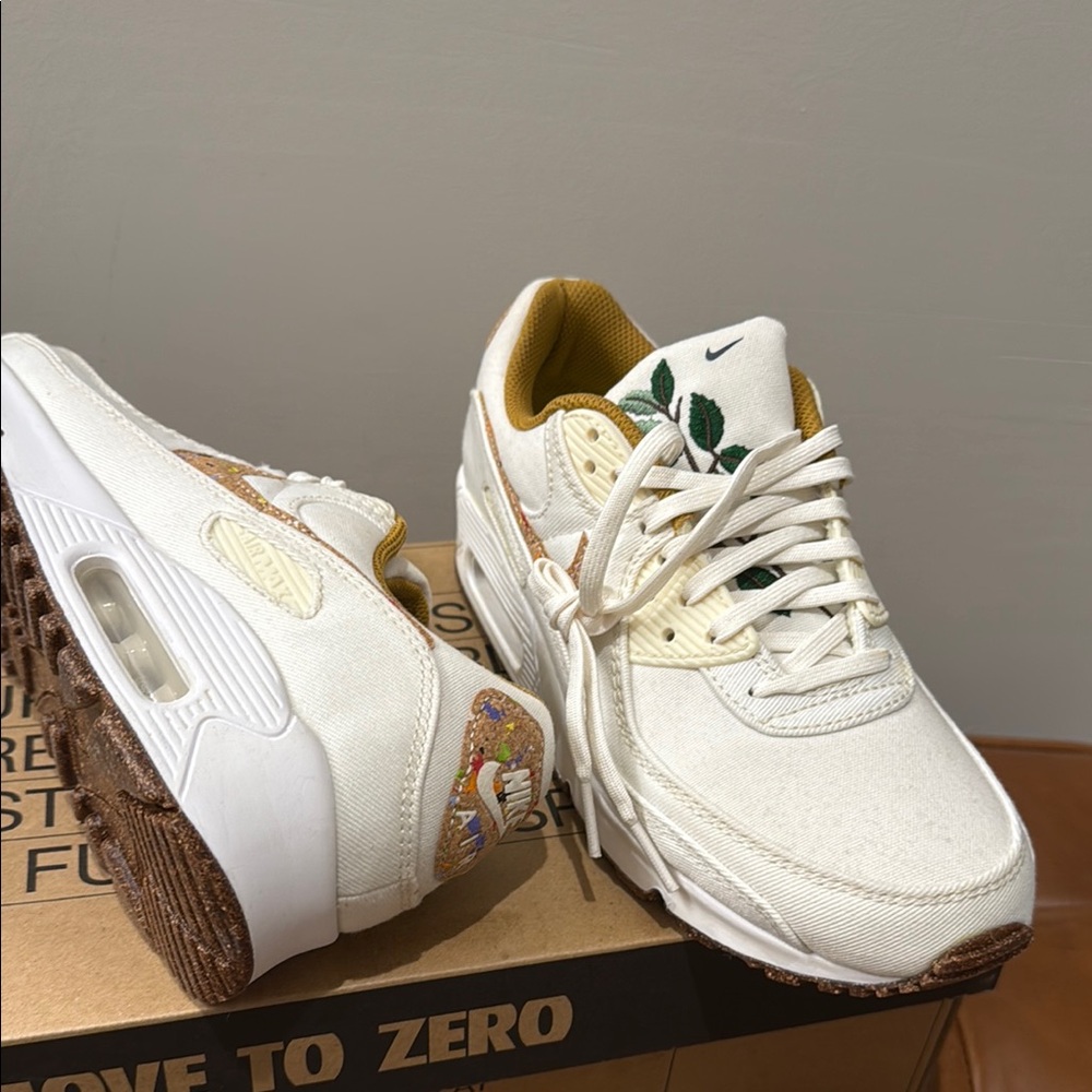 Nike Cream and Gold Air Max 90 SE Cork - Picture 5 of 9